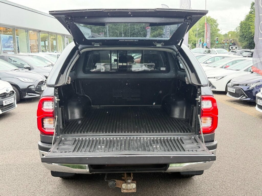 Toyota HILUX Invincible D Cab Pick Up 2.8 D-4d Blue #27