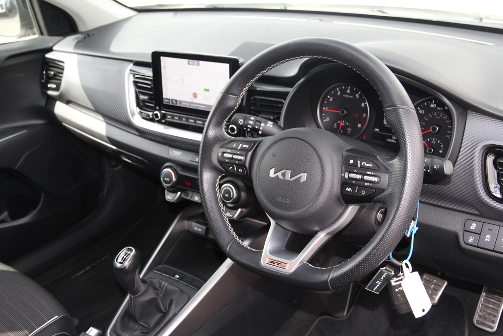 Kia Stonic 1.0T Gdi 99 Gt-line RE23AYZ White #6