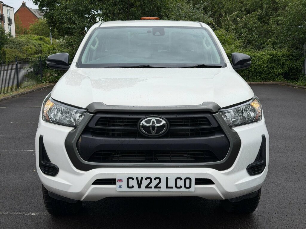 Toyota HILUX Active Dcab Pick Up 2.4 D-4d White #3