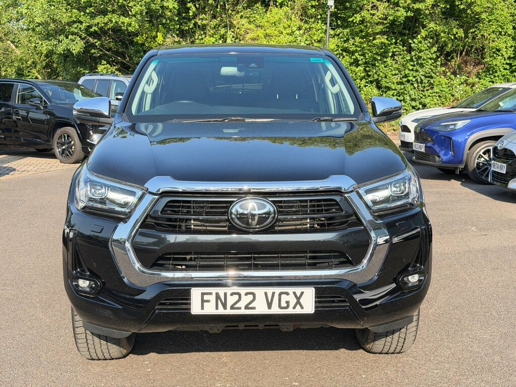 Toyota HILUX Invincible Dcab Pick Up 2.4 D-4d Black #3