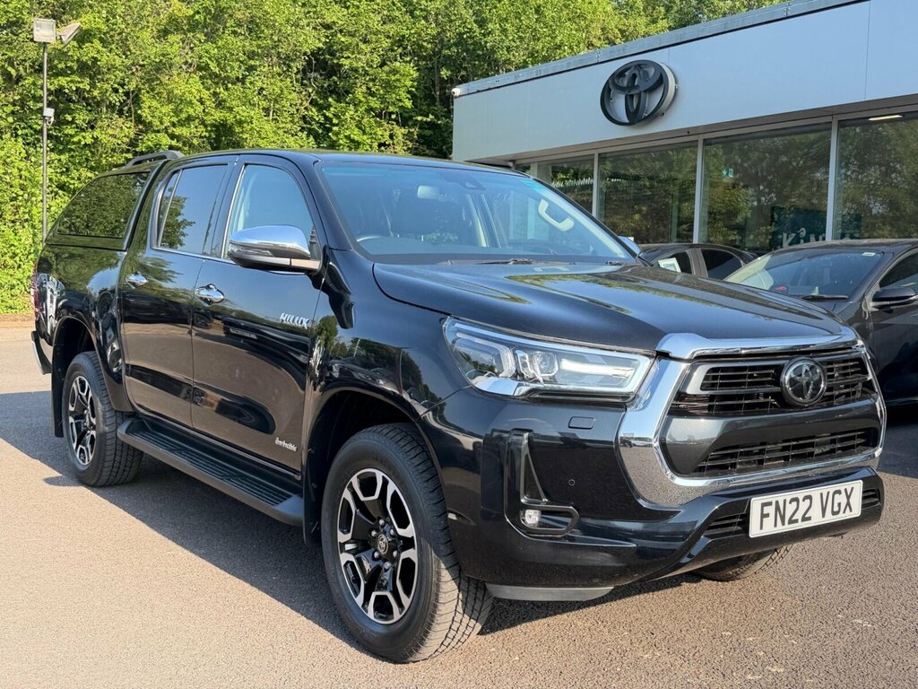 Toyota HILUX Invincible Dcab Pick Up 2.4 D-4d Black