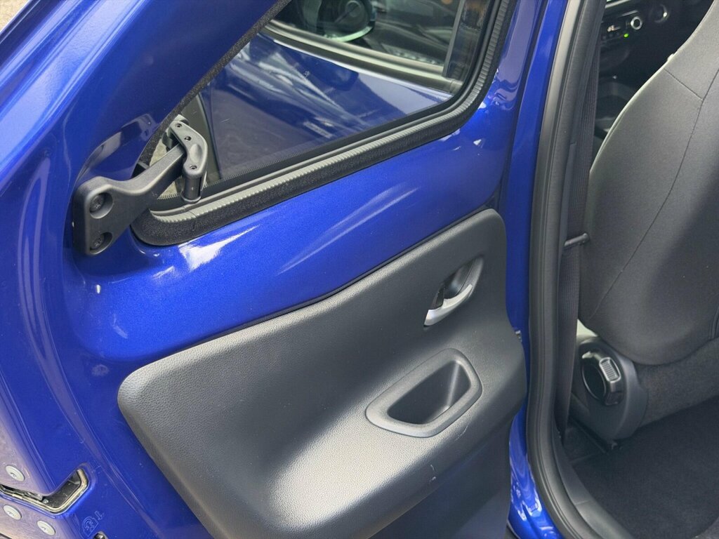Toyota Aygo X Pure Silver #22
