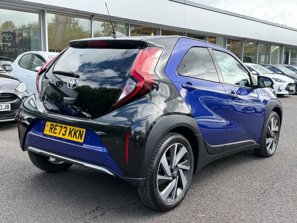 Toyota Aygo X Pure Silver #24