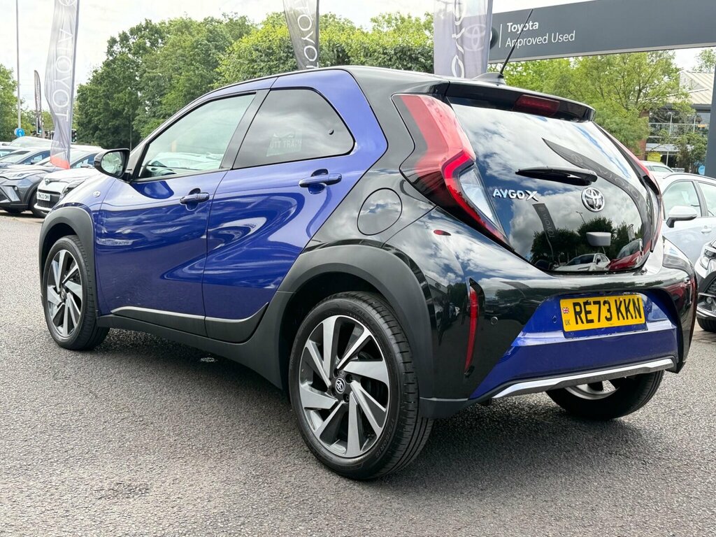 Toyota Aygo X Pure Silver #21