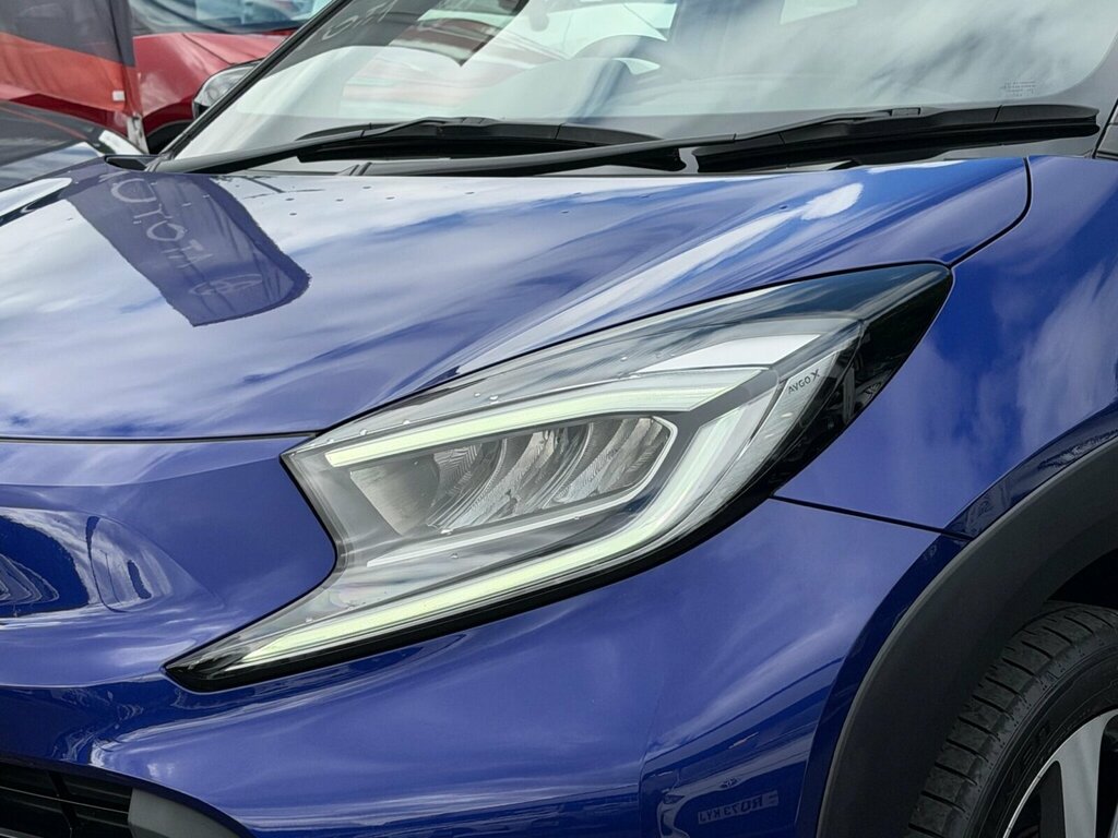 Toyota Aygo X Pure Silver #8