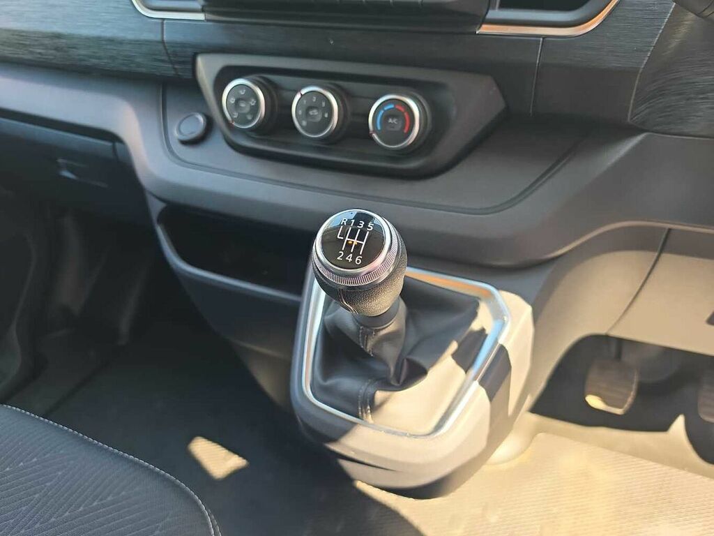 Nissan Primastar 2.0 Tdi 177 Multitronic Grey #8