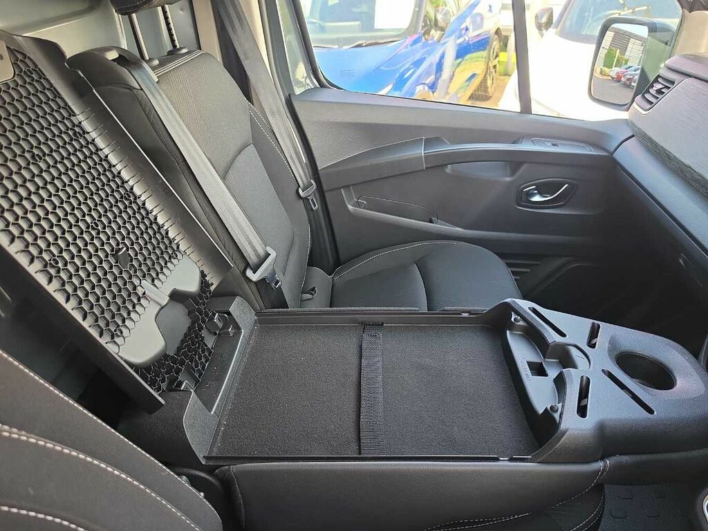 Nissan Primastar 2.0 Tdi 177 Multitronic Grey #40