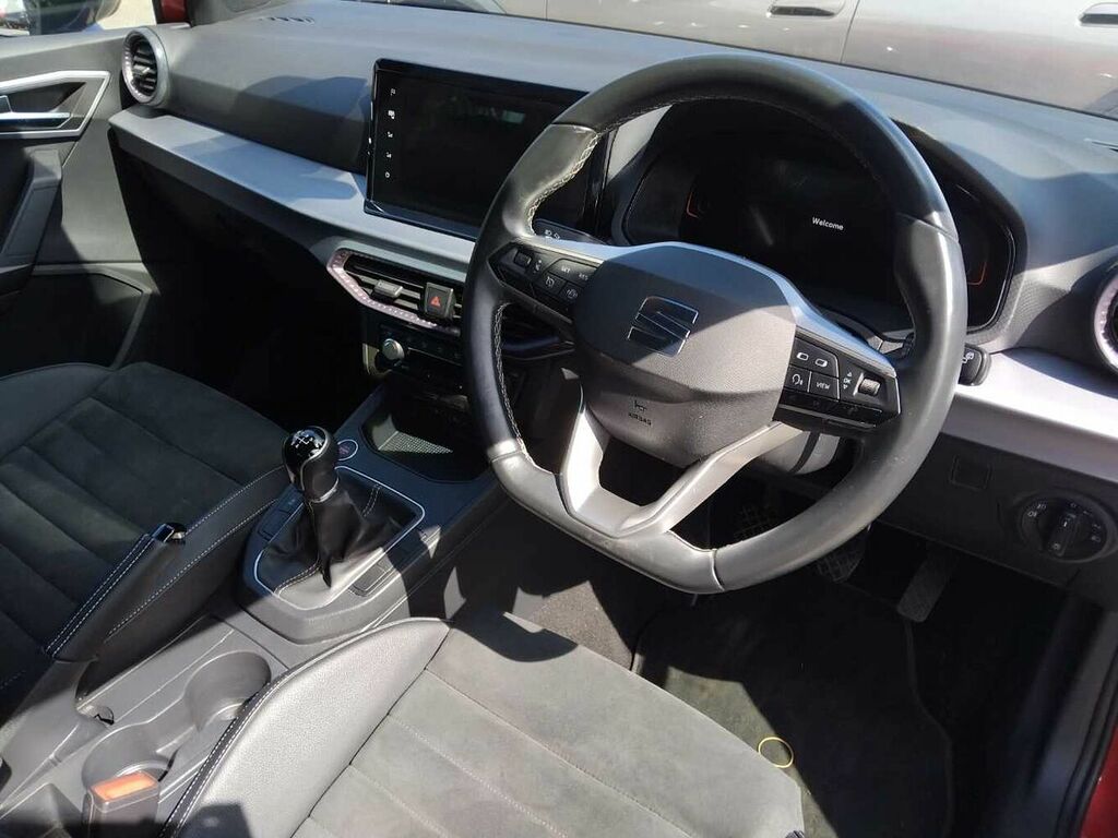 Seat Ibiza 1.0 Tsi 95 Xcellence Red #6