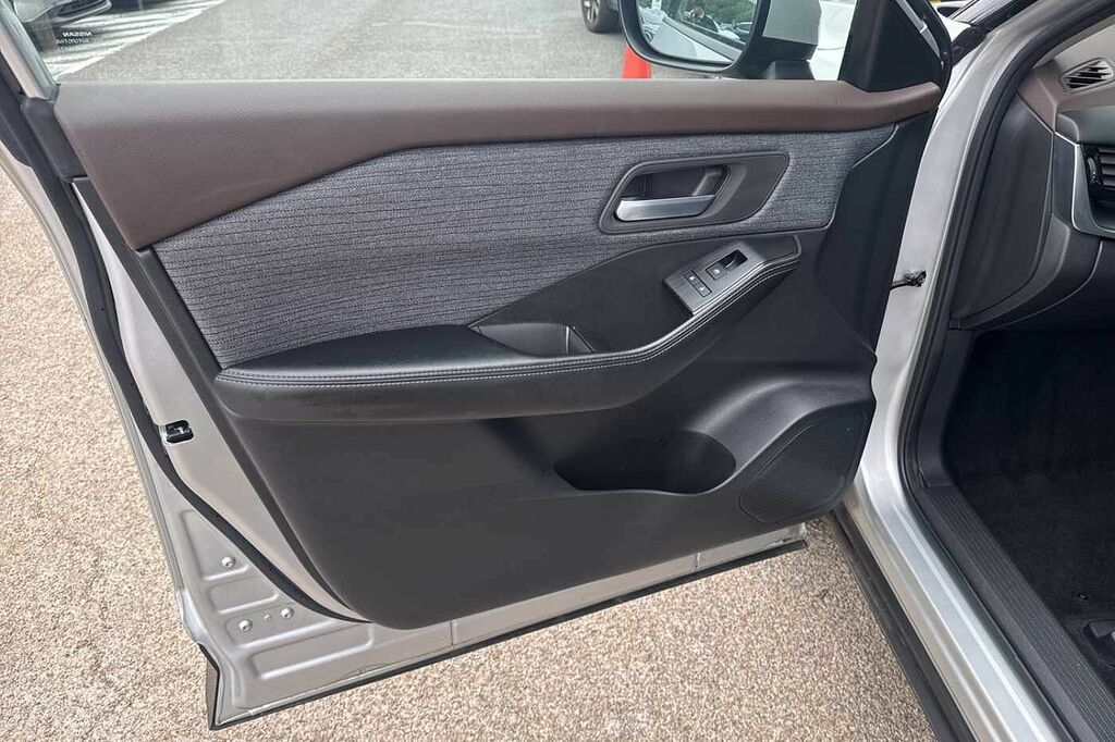 Nissan X-Trail Tekna Grey #28
