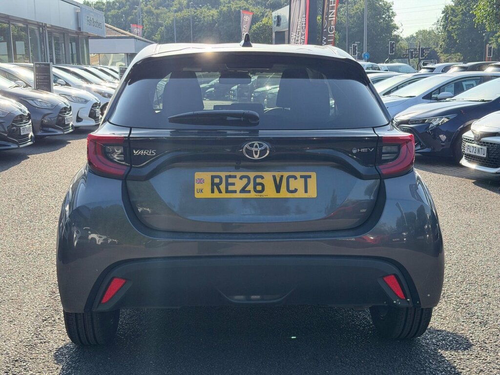 Toyota Yaris 1.5 Hybrid Design Cvt Grey #5