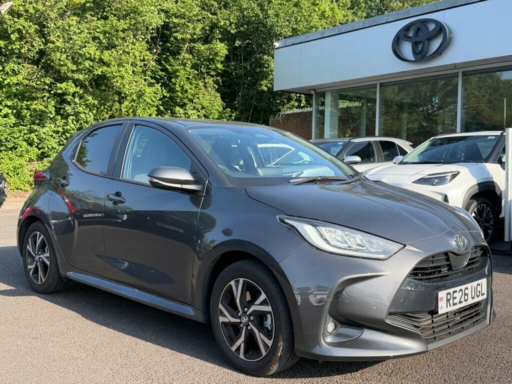 Toyota Yaris 1.5 Hybrid Design Cvt Grey