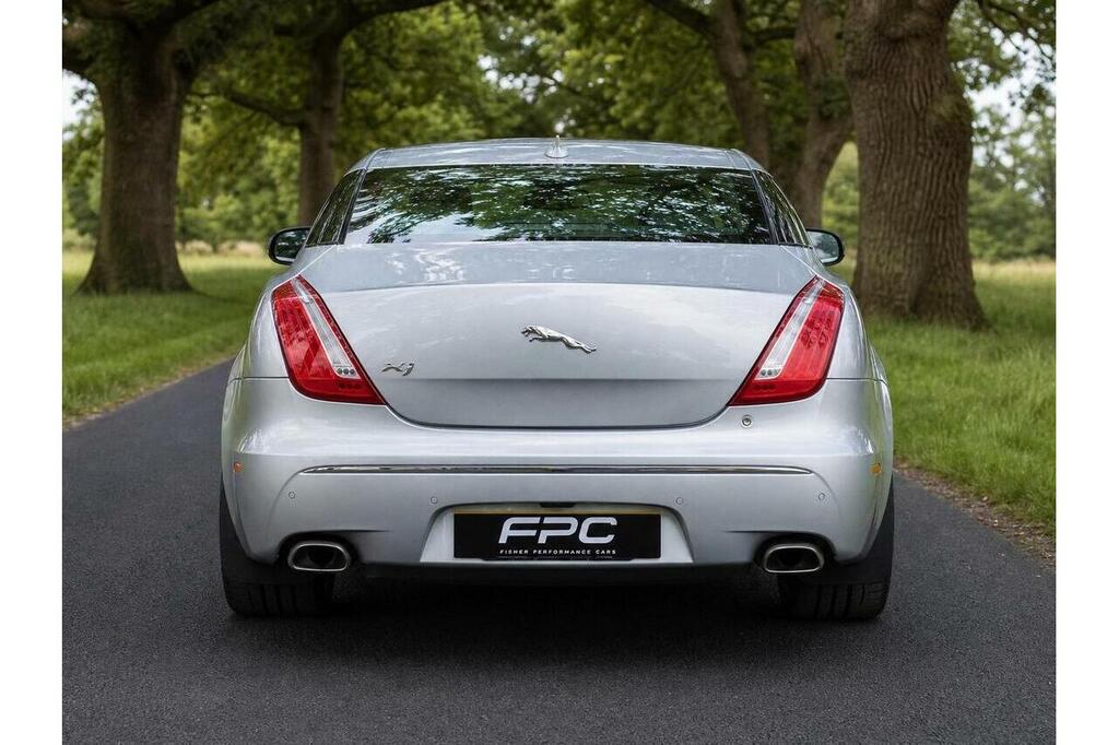Jaguar XJ Portfolio V6 D Black #7