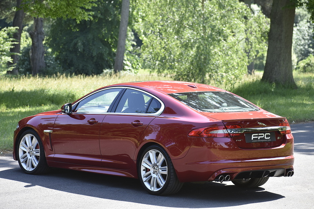 Jaguar XF 2.2D Premium Luxury Black #16