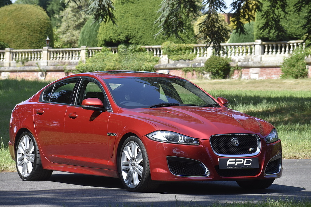 Jaguar XF 2.2D Premium Luxury Black #1