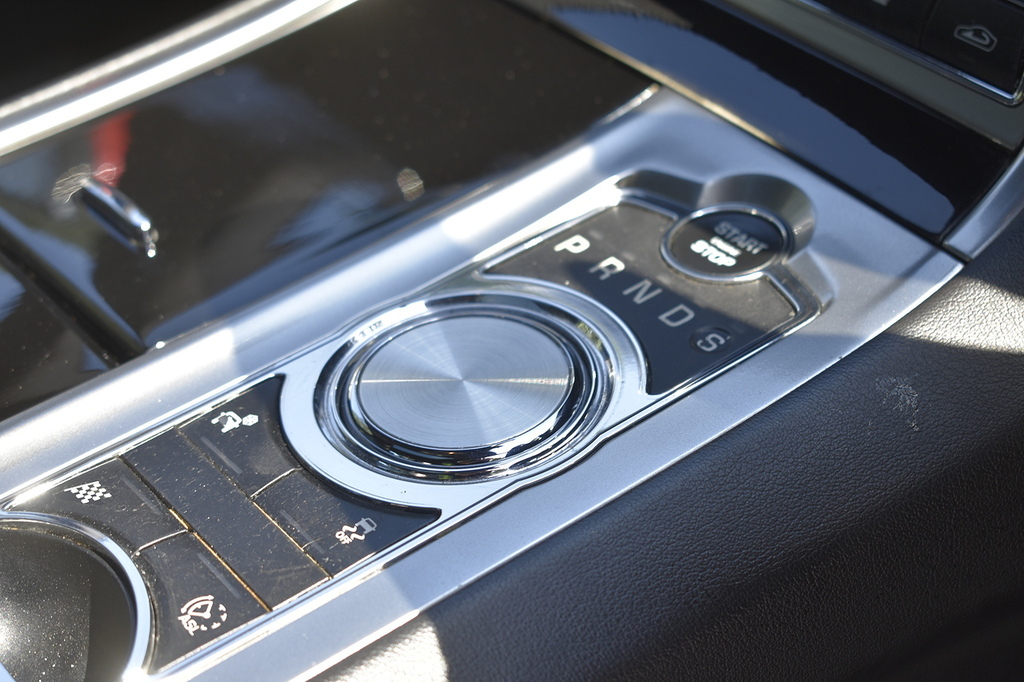 Jaguar XF 2.2D Premium Luxury Black #35