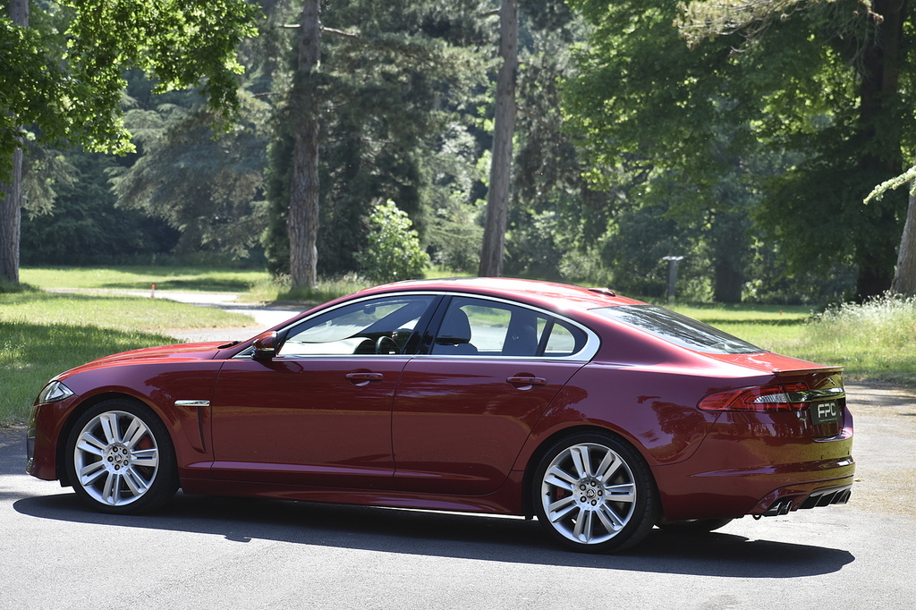 Jaguar XF 2.2D Premium Luxury Black #12