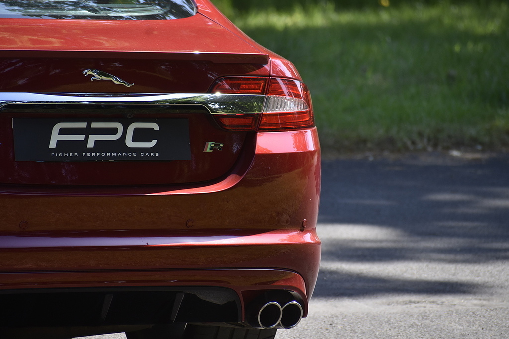 Jaguar XF 2.2D Premium Luxury Black #18