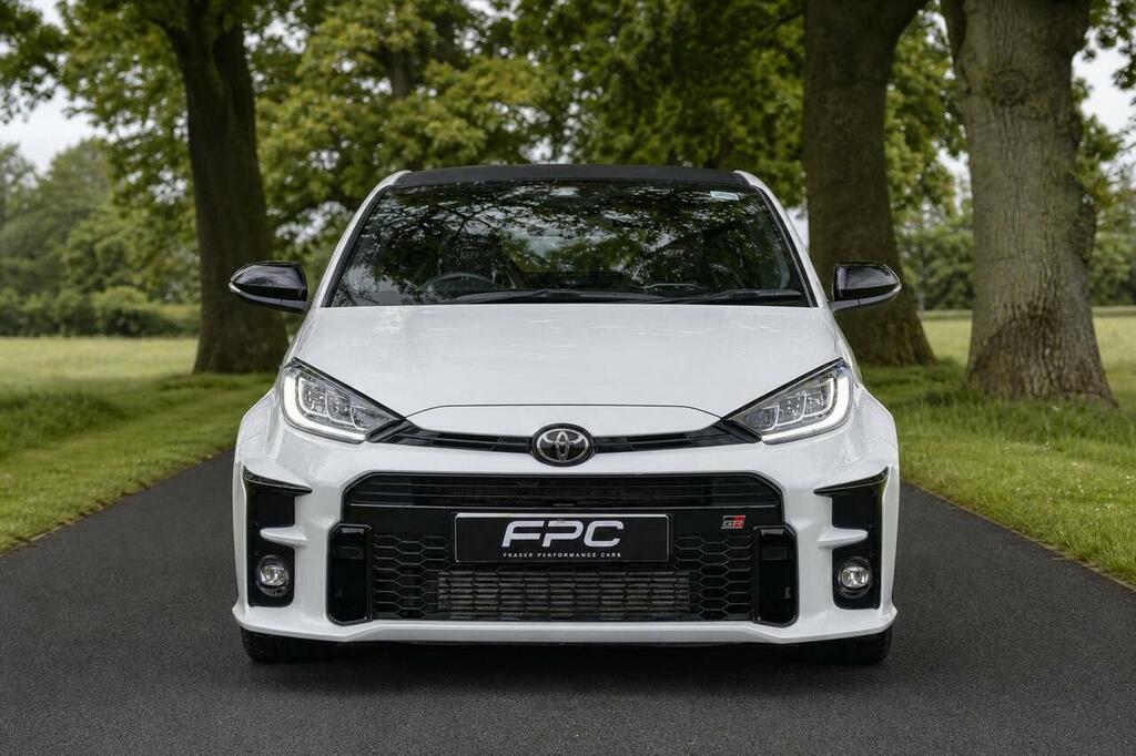 Toyota Yaris 1.6T Gr Circuit Hatchback Awd Eu LV71YJR White #2