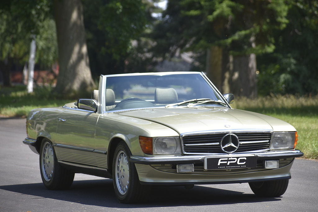 Mercedes-Benz SL Class 280 White #13