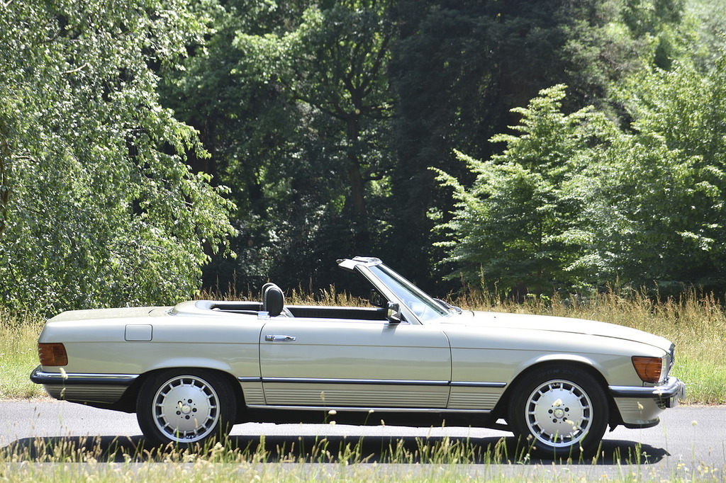 Mercedes-Benz SL Class 280 White #10