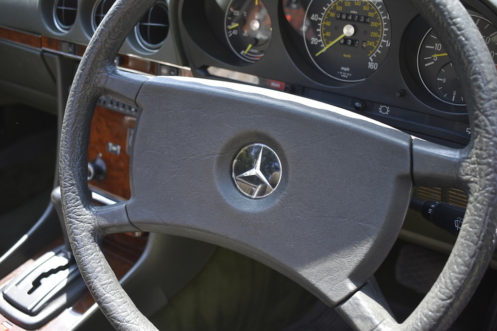 Mercedes-Benz SL Class 280 White #23