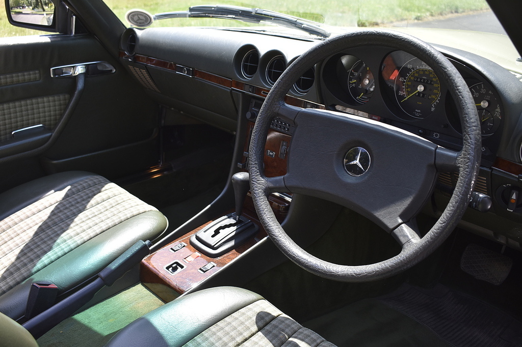 Mercedes-Benz SL Class 280 White #19