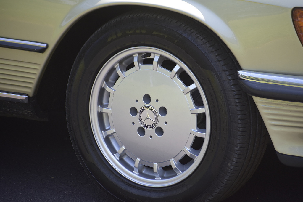 Mercedes-Benz SL Class 280 White #15