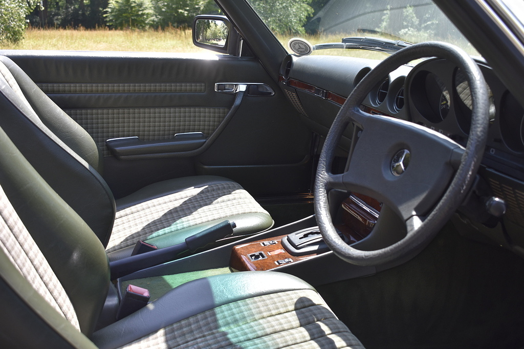 Mercedes-Benz SL Class 280 White #20