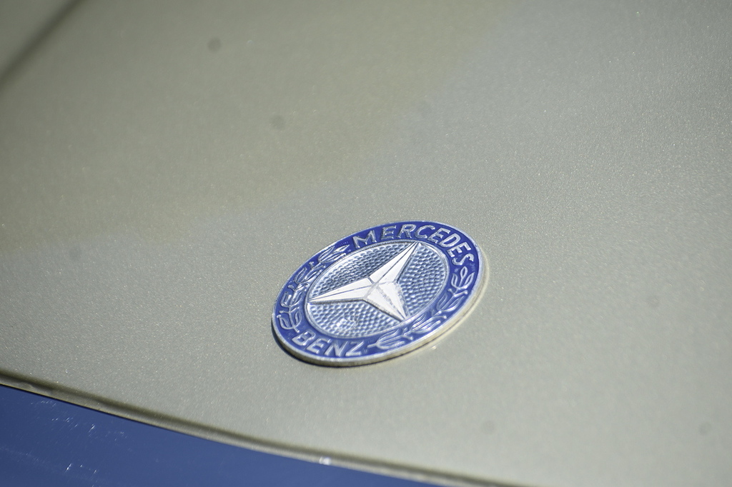 Mercedes-Benz SL Class 280 White #16