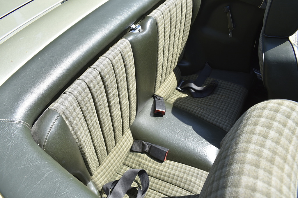 Mercedes-Benz SL Class 280 White #34