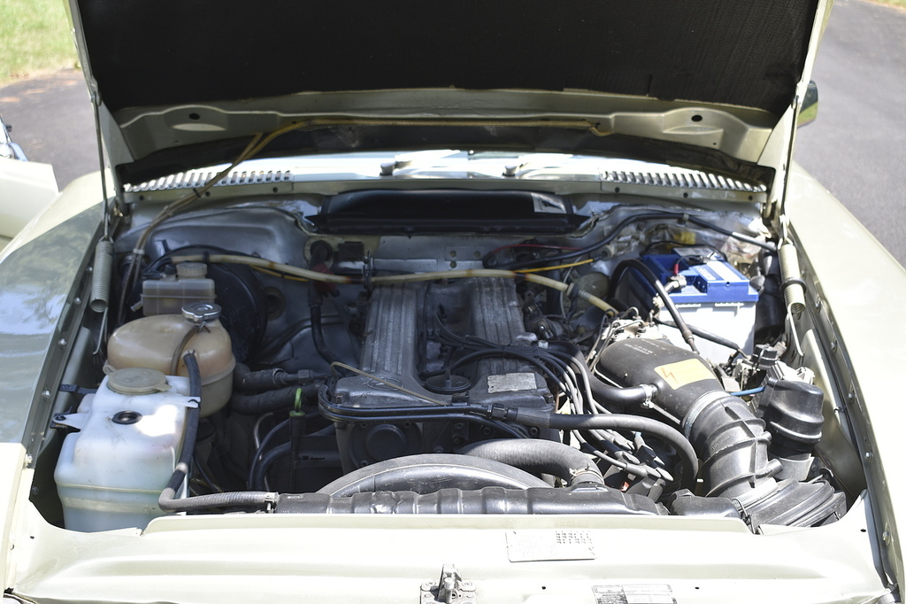 Mercedes-Benz SL Class 280 White #32