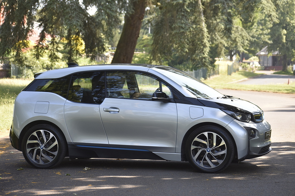 BMW i3 2016 33Kwh Hatchback Plug-in Hybrid Aut  #25