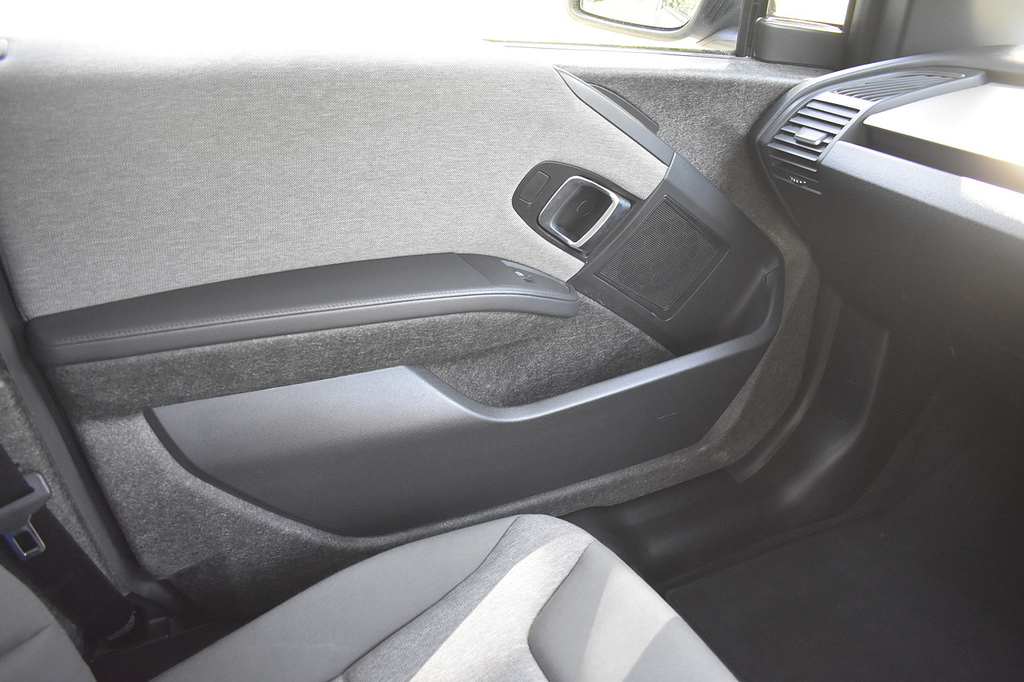 BMW i3 2016 33Kwh Hatchback Plug-in Hybrid Aut  #39