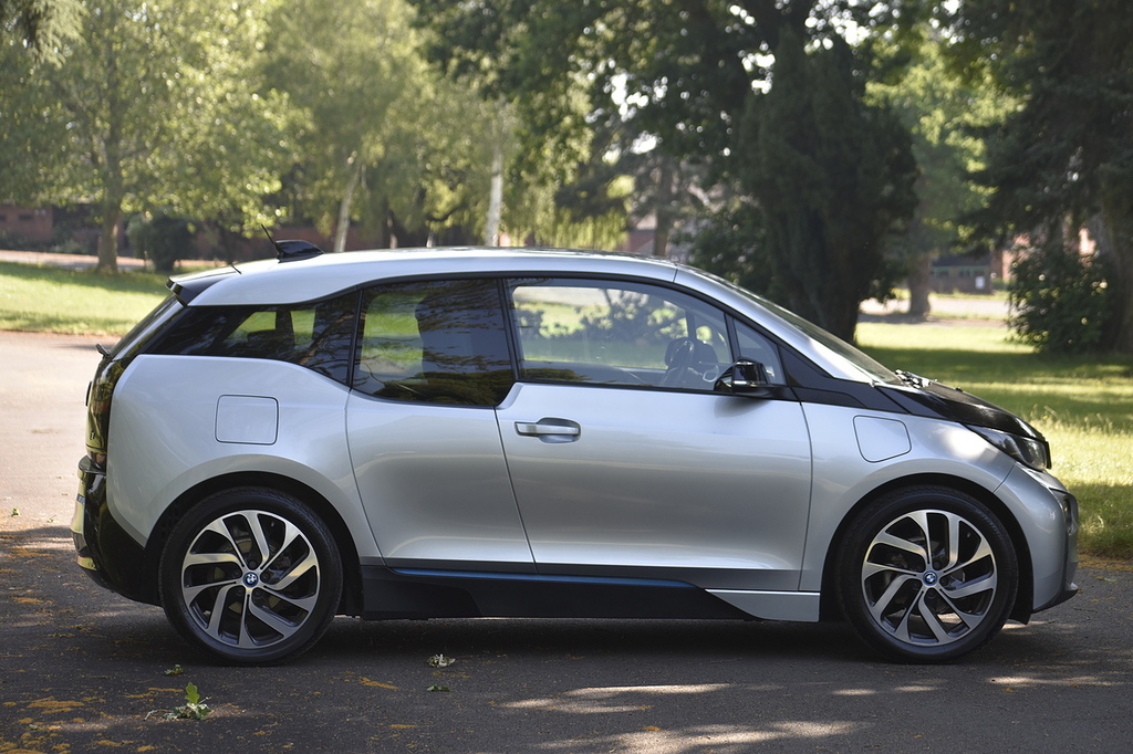 BMW i3 2016 33Kwh Hatchback Plug-in Hybrid Aut  #24