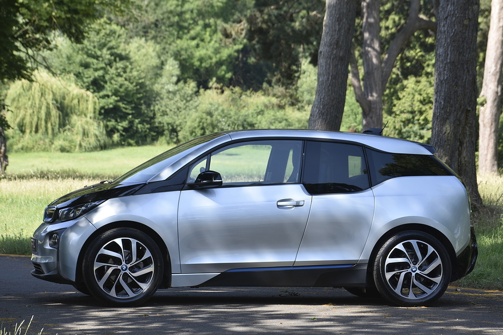 BMW i3 2016 33Kwh Hatchback Plug-in Hybrid Aut  #12