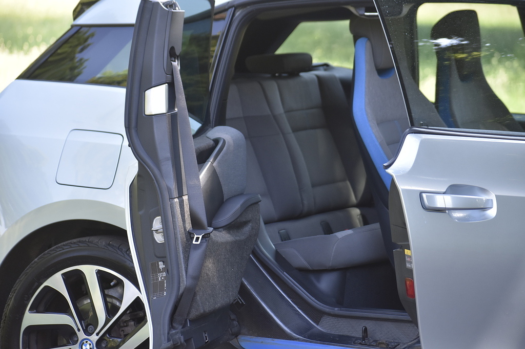 BMW i3 2016 33Kwh Hatchback Plug-in Hybrid Aut  #28