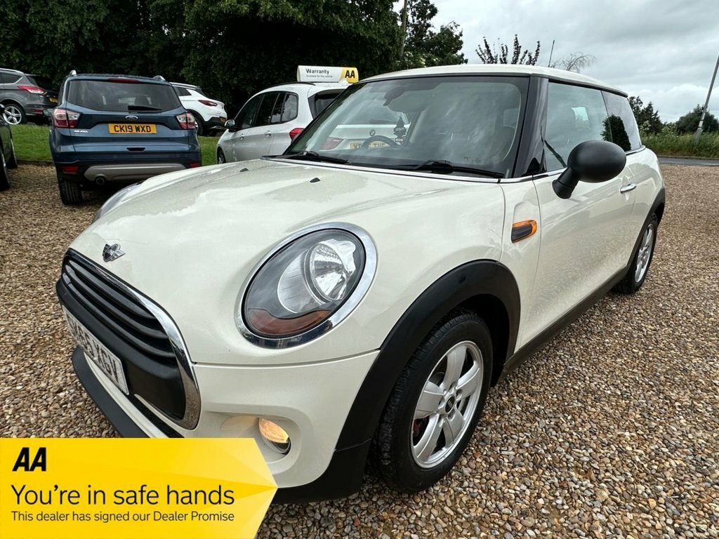 Mini Hatch 1.2L One White
