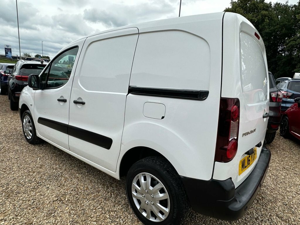 Peugeot Partner 1.6L Professional White #6