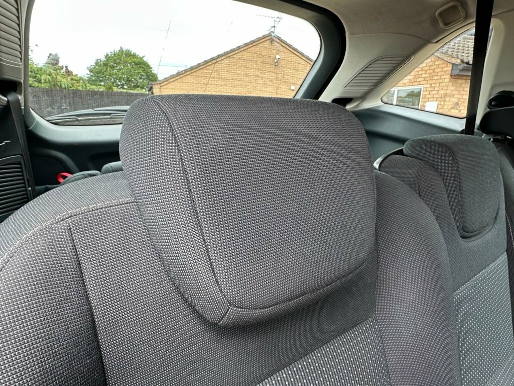 Ford Grand C-Max 2.0 Tdci Titanium Mpv Powershift Euro 5 White #42