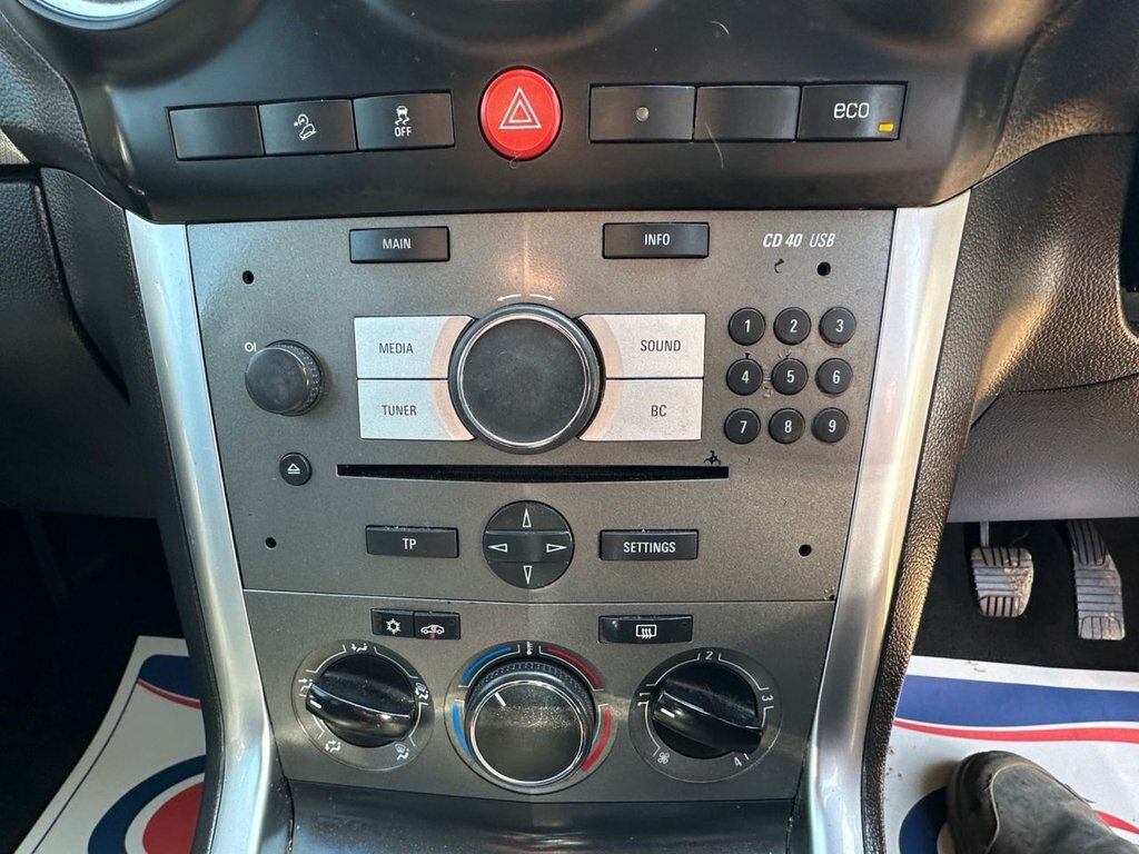 Vauxhall Antara Diamond Cdti Ss White #37