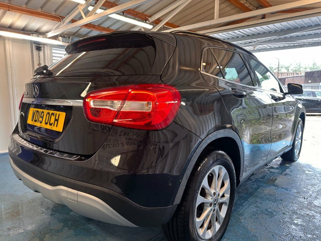 Mercedes-Benz GLA Class 1.6L Se WD19OCH Black #6