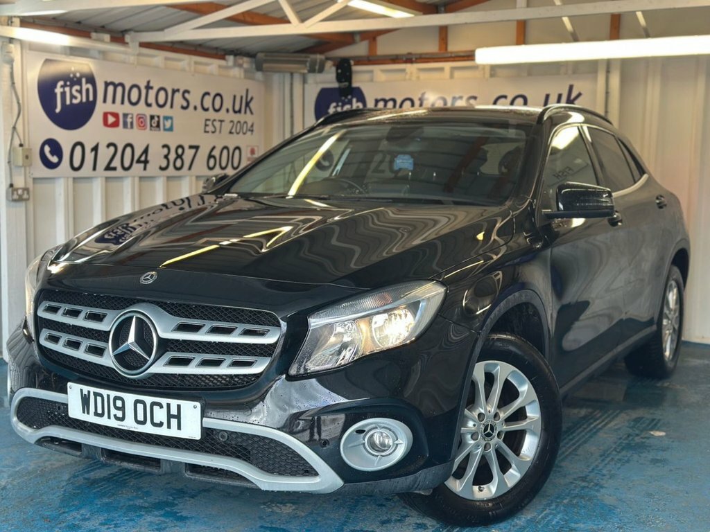 Mercedes-Benz GLA Class 1.6L Se WD19OCH Black #4