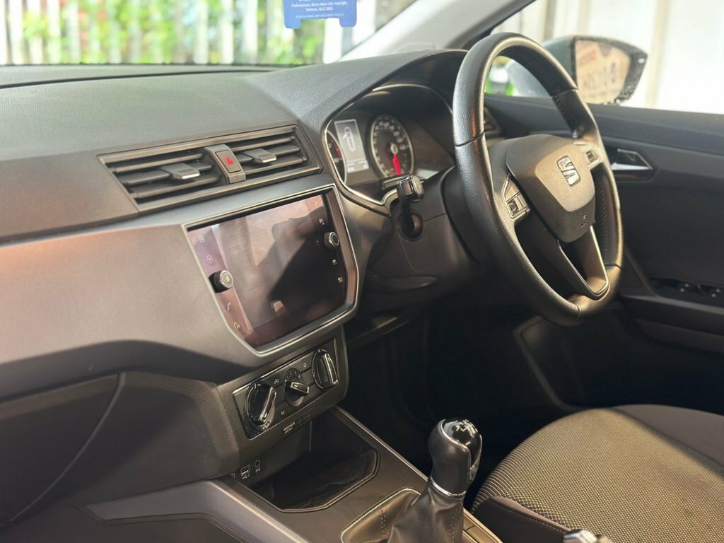 Seat Arona 1L Se Technology YV68VCY Silver #4