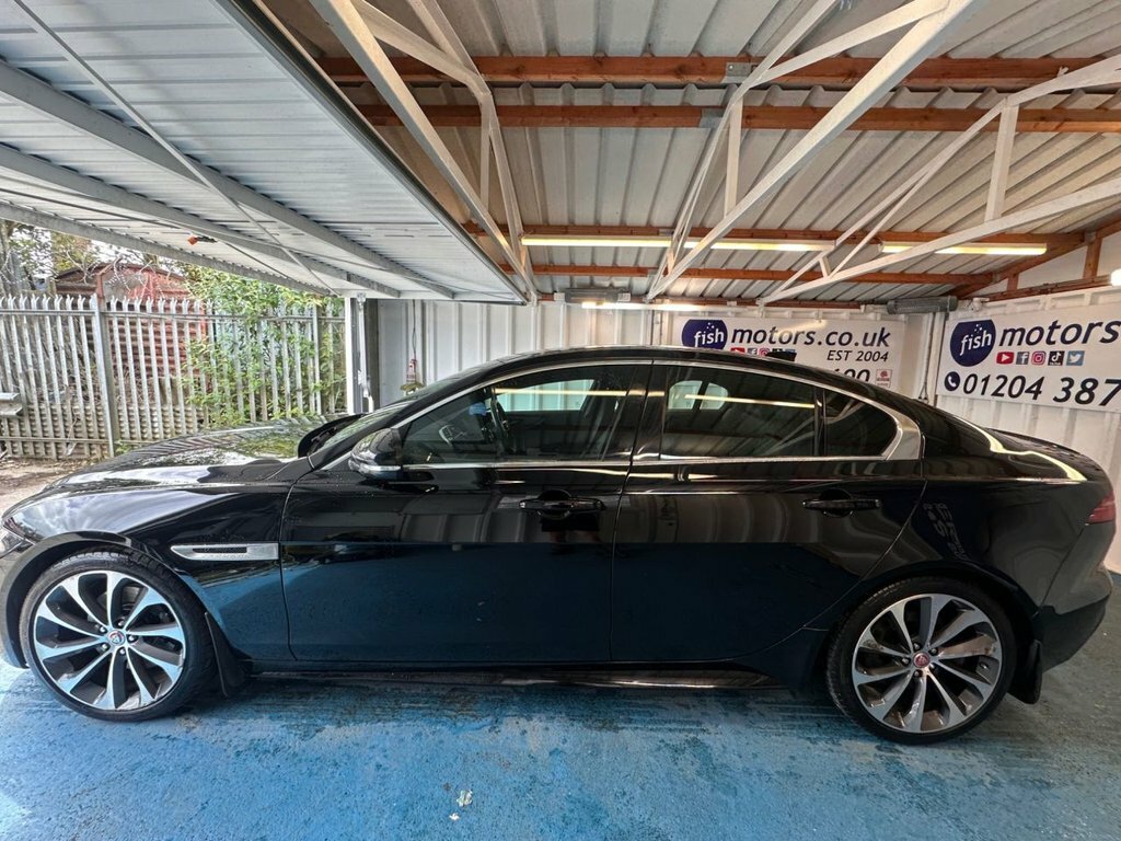Jaguar XE 2L R-dynamic Hse Black #5