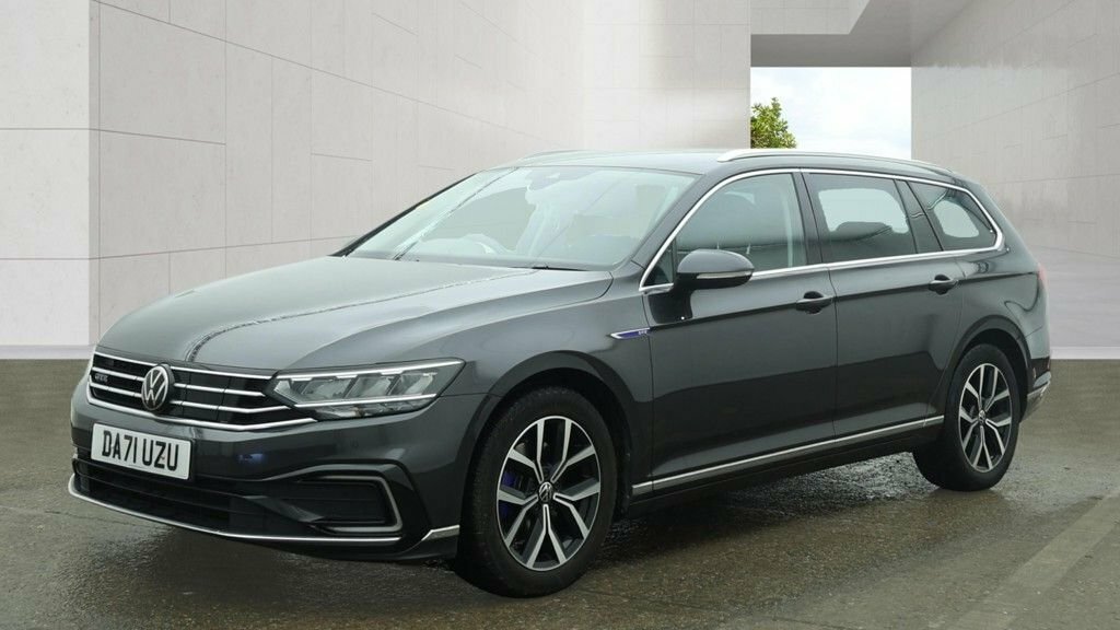 Volkswagen Passat 1.4L Gte Grey #3