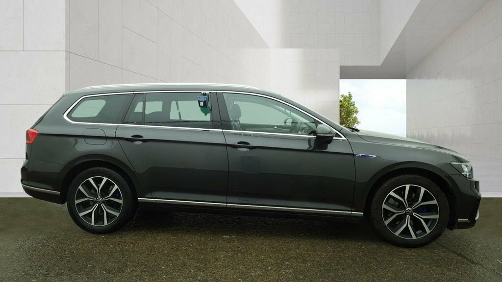 Volkswagen Passat 1.4L Gte Grey #6