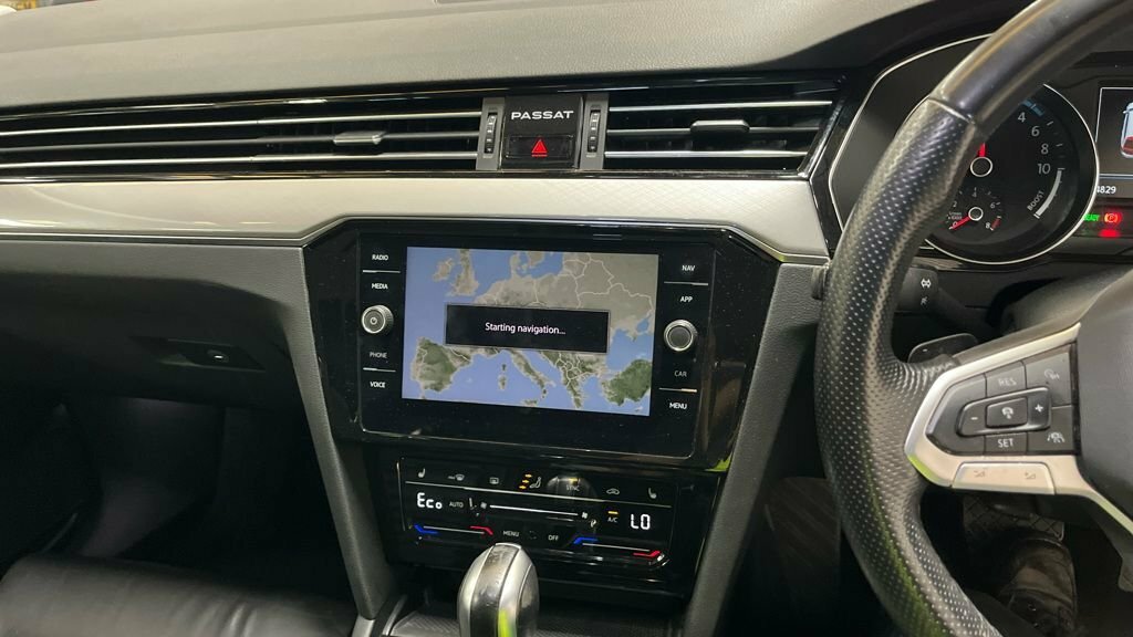 Volkswagen Passat 2.0 Tdi Evo Scr R-line Dsg  #13