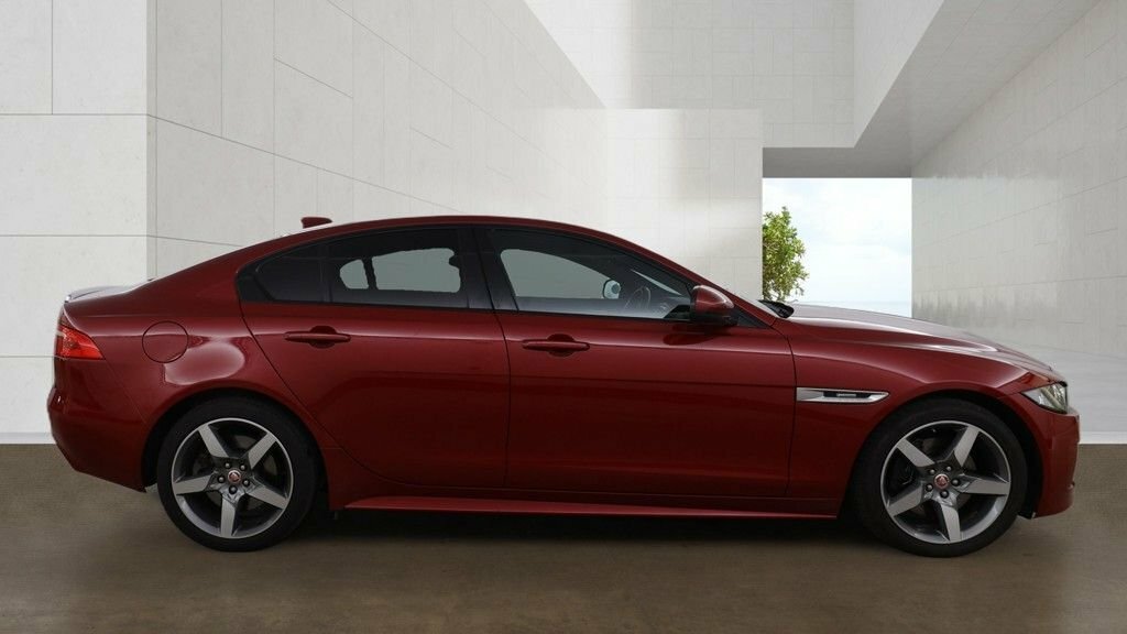 Jaguar XE 2L R-sport Red #6