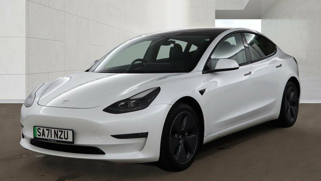 Tesla Model 3 Saloon White #3