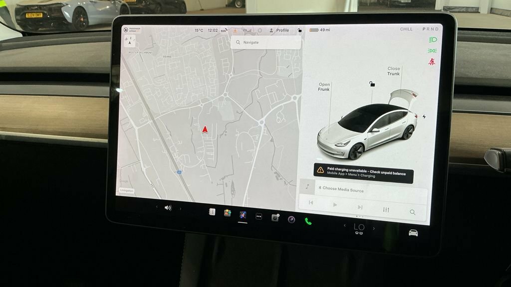 Tesla Model 3 Saloon White #13